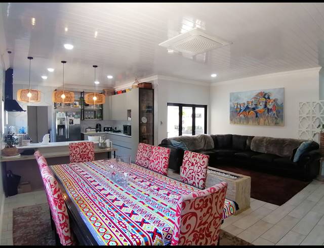 6 BEDROOM FREESTANDING FOR SALE IN WILKOPPIES